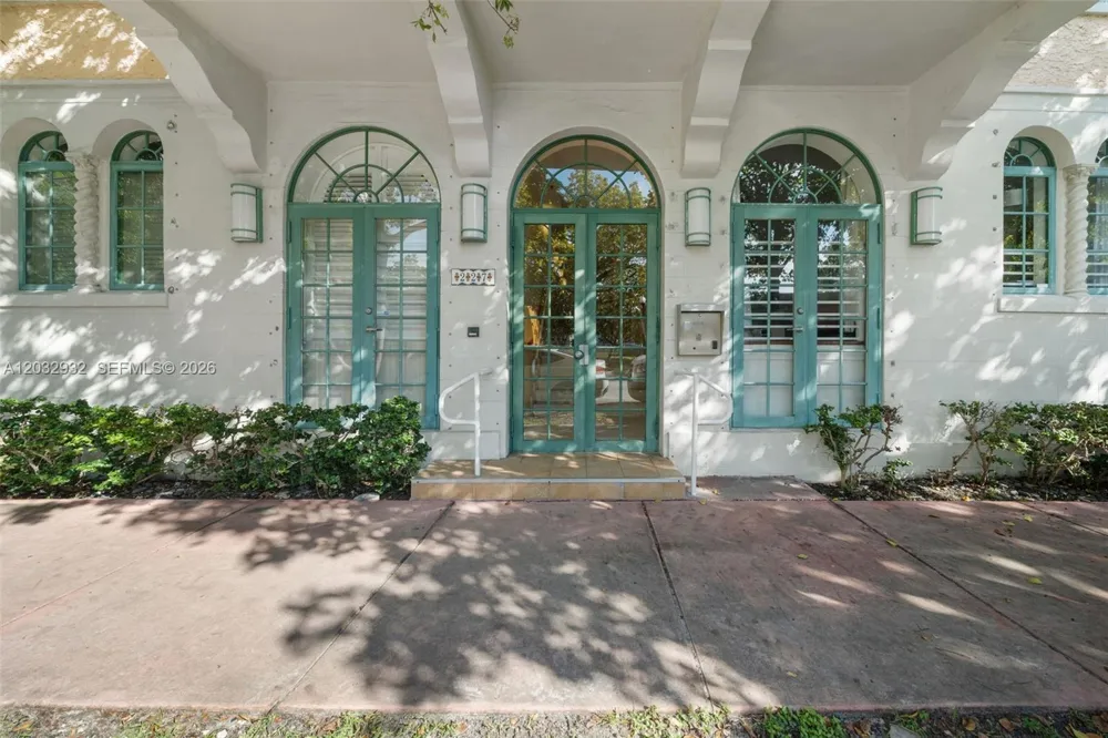 227 Michigan Ave #304 Miami Beach, FL 33139