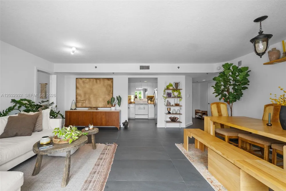 227 Michigan Ave #304 Miami Beach, FL 33139