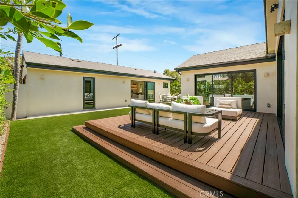 2339 23rd Santa Monica, CA 90405