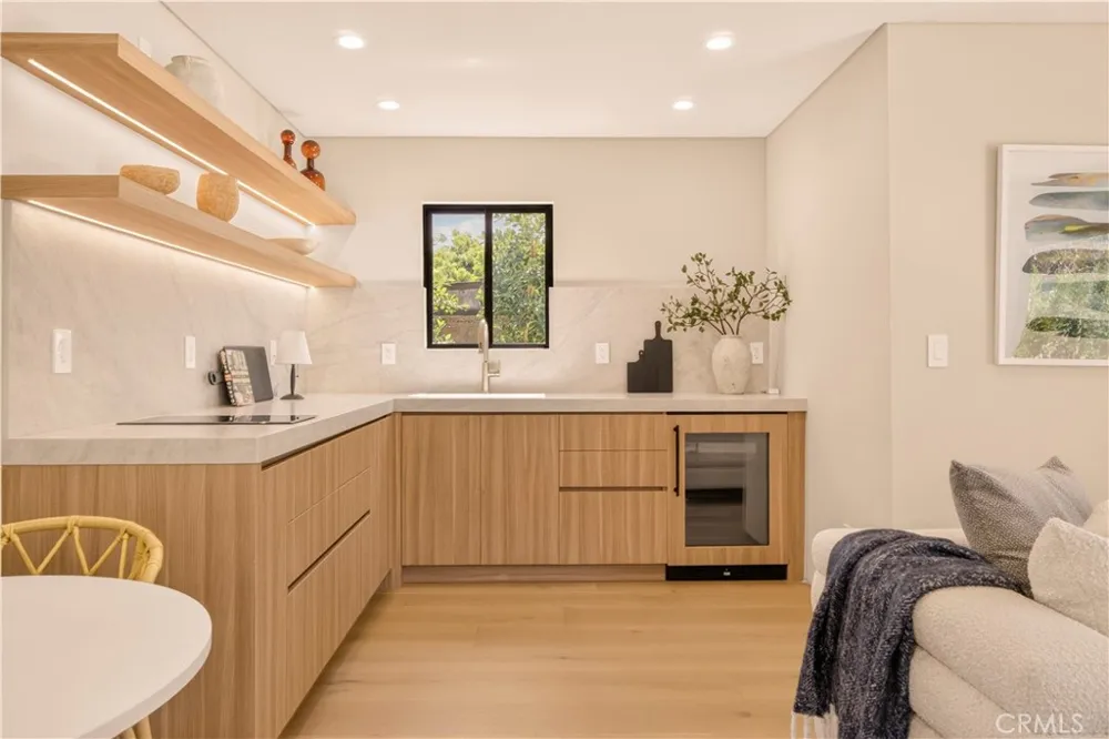 2339 23rd Santa Monica, CA 90405