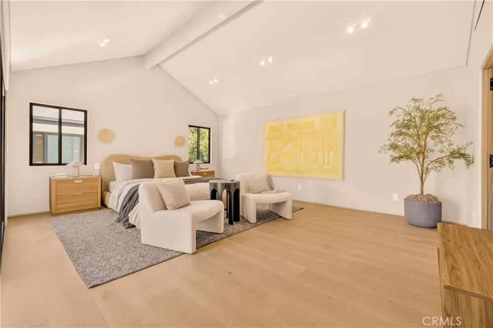 2339 23rd Santa Monica, CA 90405