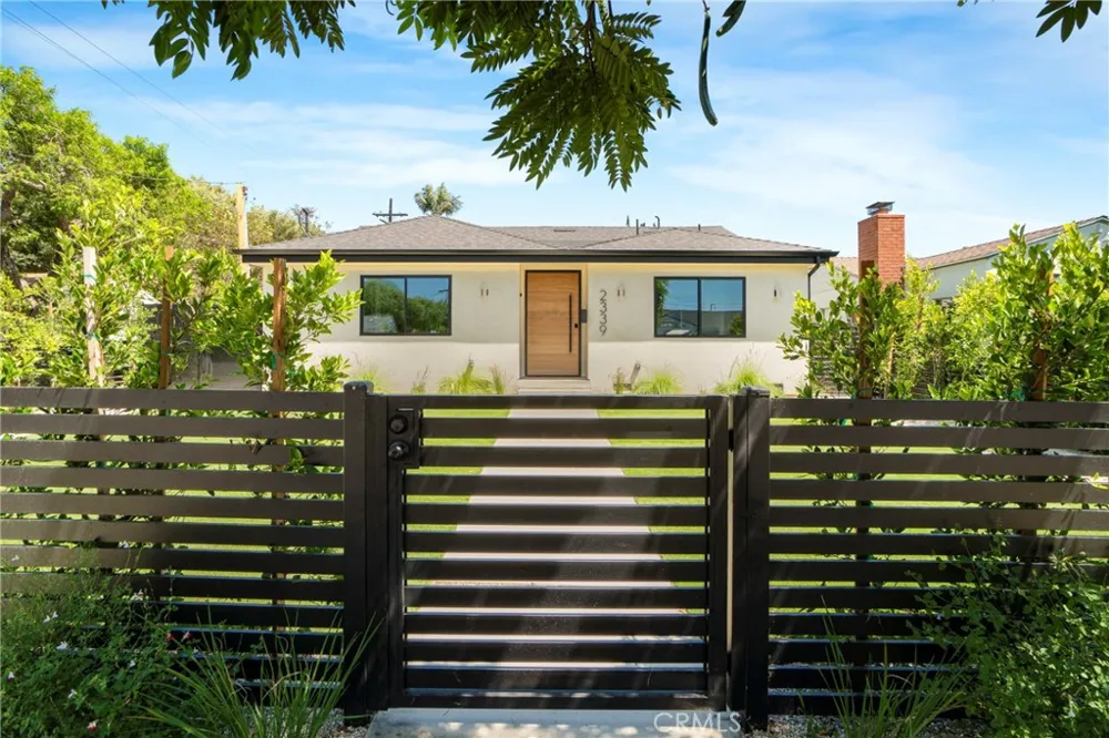 2339 23rd Santa Monica, CA 90405