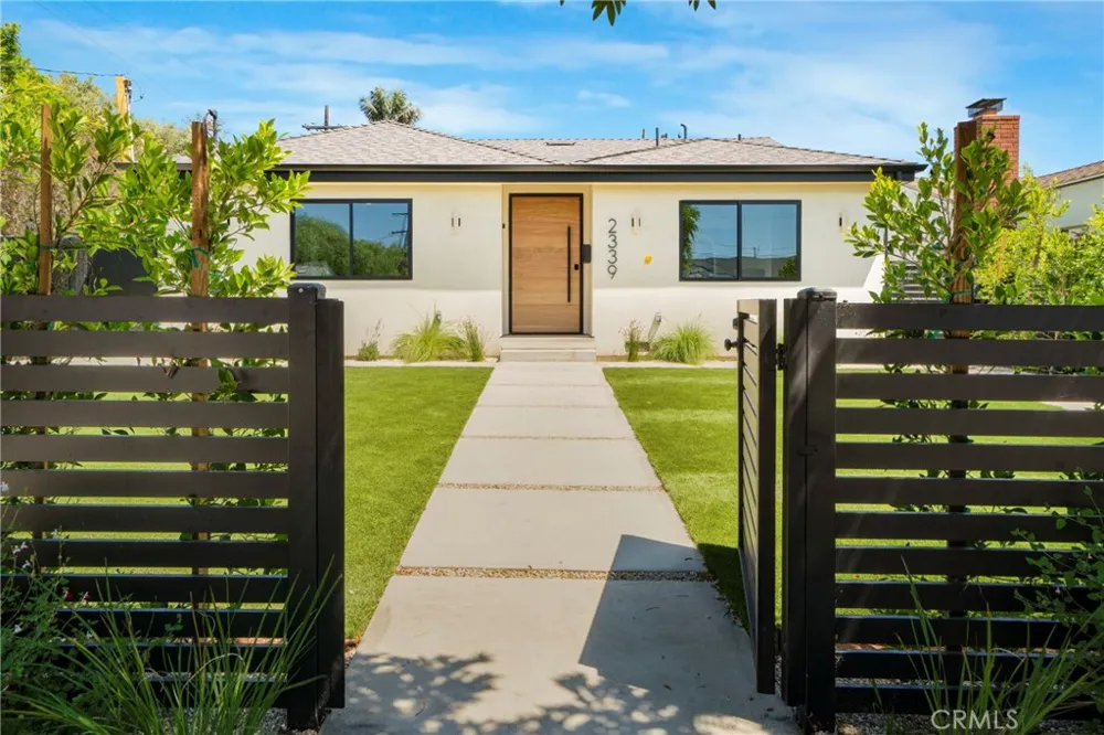 2339 23rd Santa Monica, CA 90405