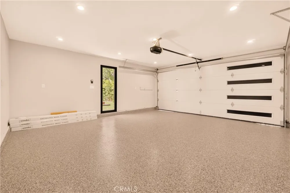 2339 23rd Santa Monica, CA 90405