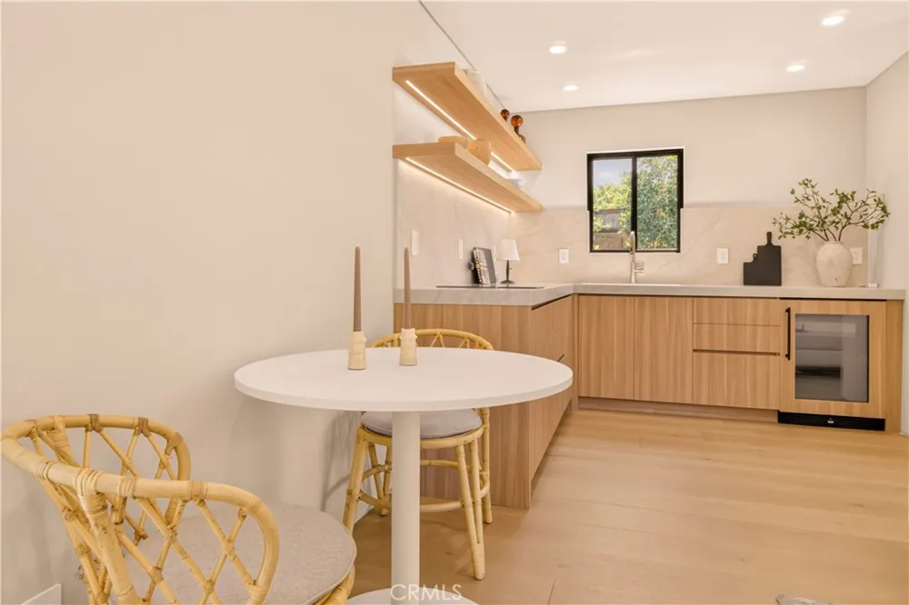 2339 23rd Santa Monica, CA 90405
