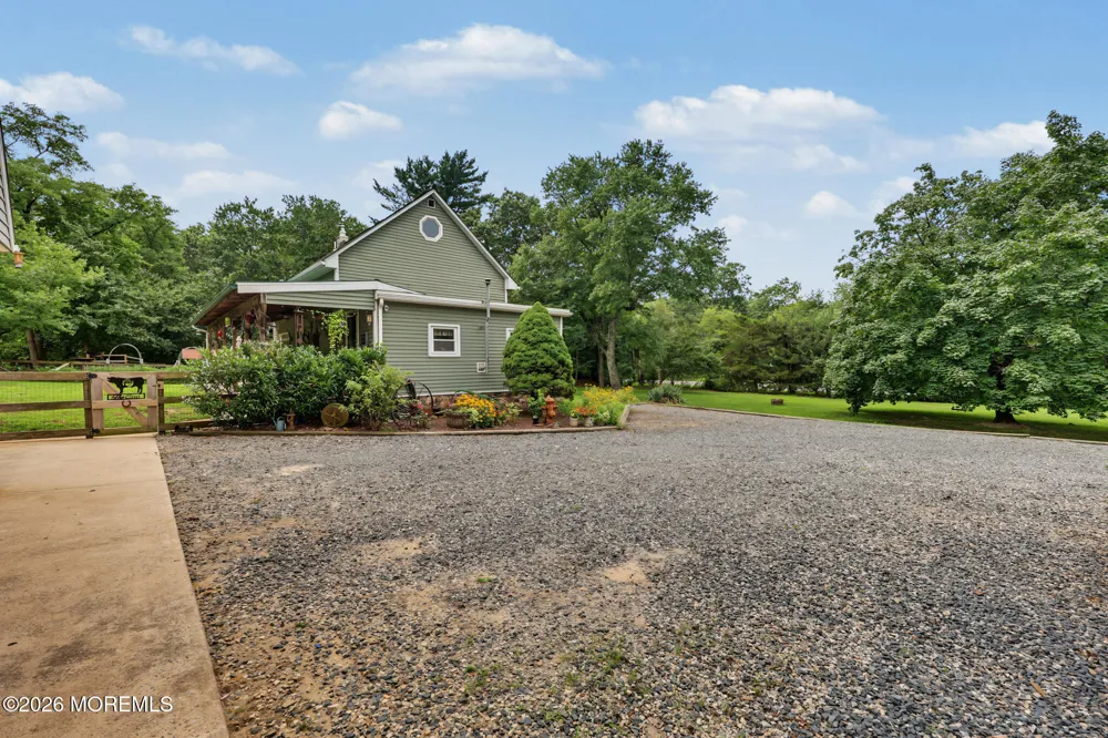2 Woodruff Road New Egypt, NJ 08533