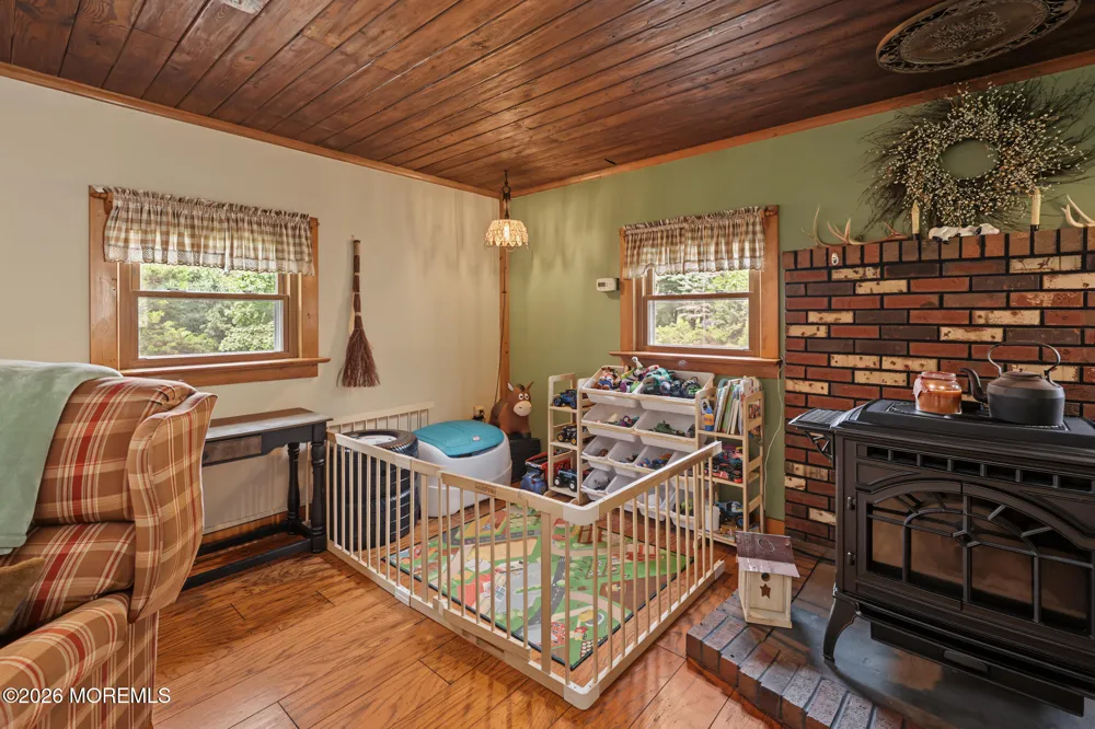 2 Woodruff Road New Egypt, NJ 08533