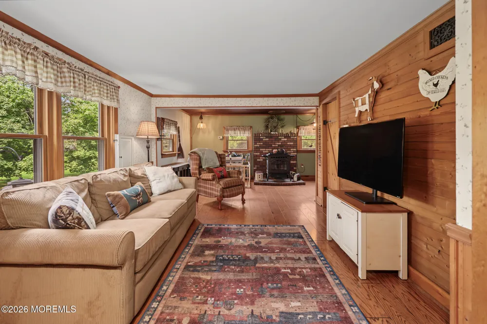 2 Woodruff Road New Egypt, NJ 08533