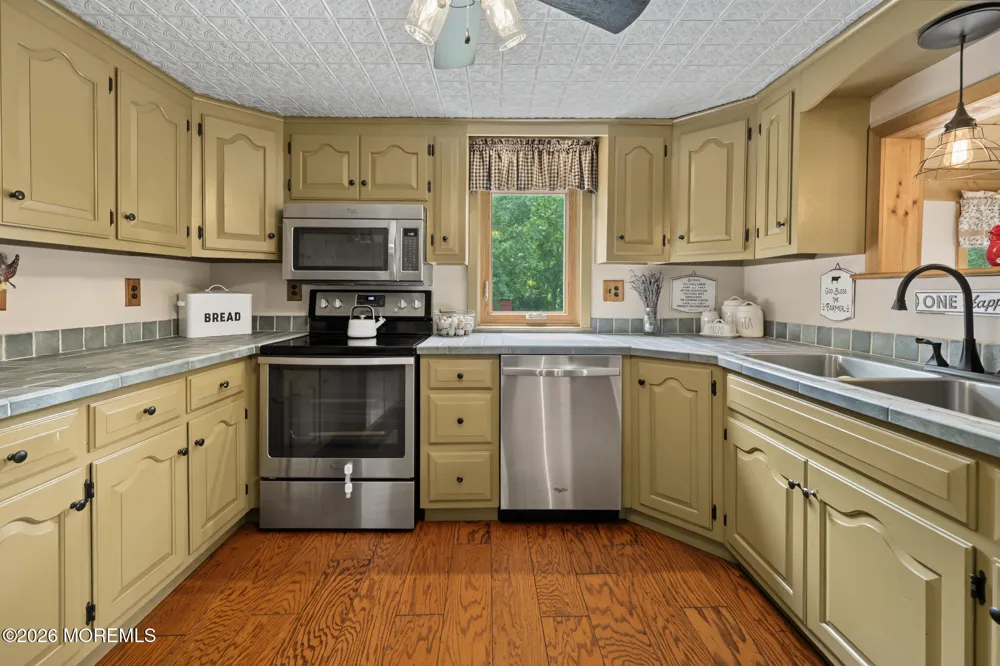 2 Woodruff Road New Egypt, NJ 08533