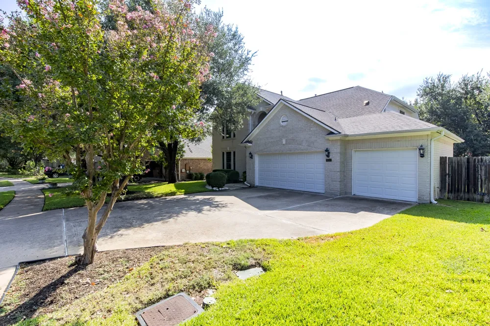 8202 Sunburst Parkway Round Rock, TX 78681