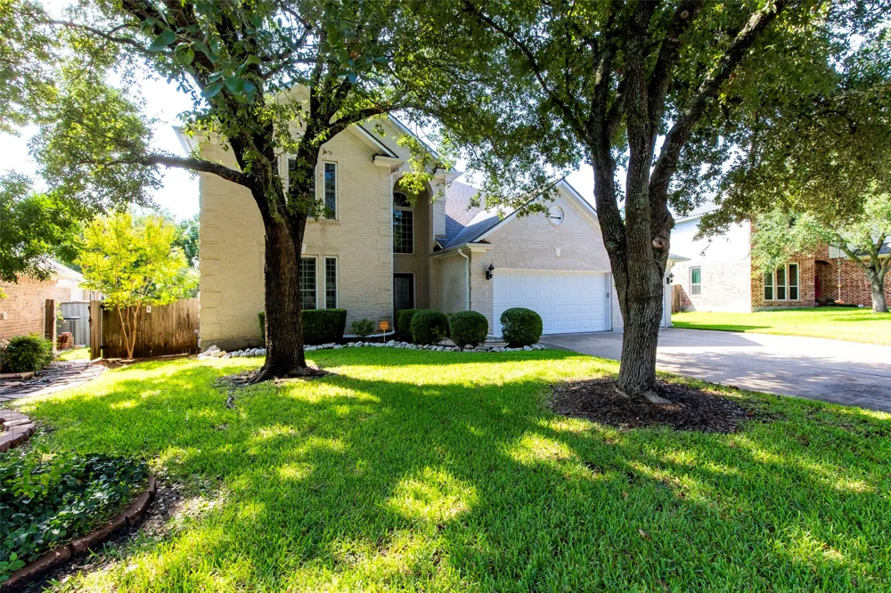 8202 Sunburst Parkway Round Rock, TX 78681