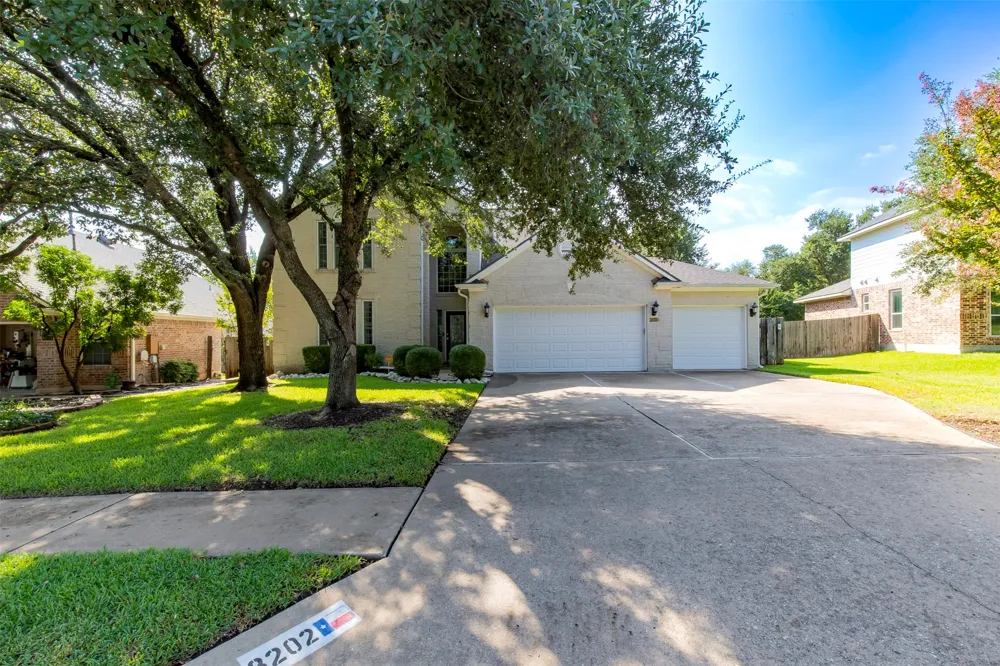 8202 Sunburst Parkway Round Rock, TX 78681