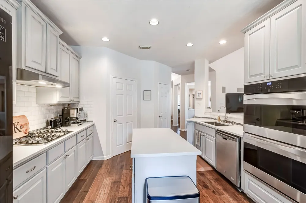 8202 Sunburst Parkway Round Rock, TX 78681
