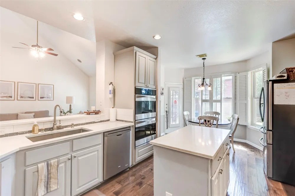 8202 Sunburst Parkway Round Rock, TX 78681