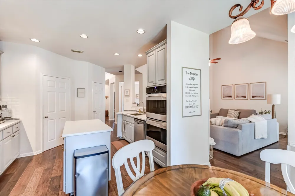 8202 Sunburst Parkway Round Rock, TX 78681