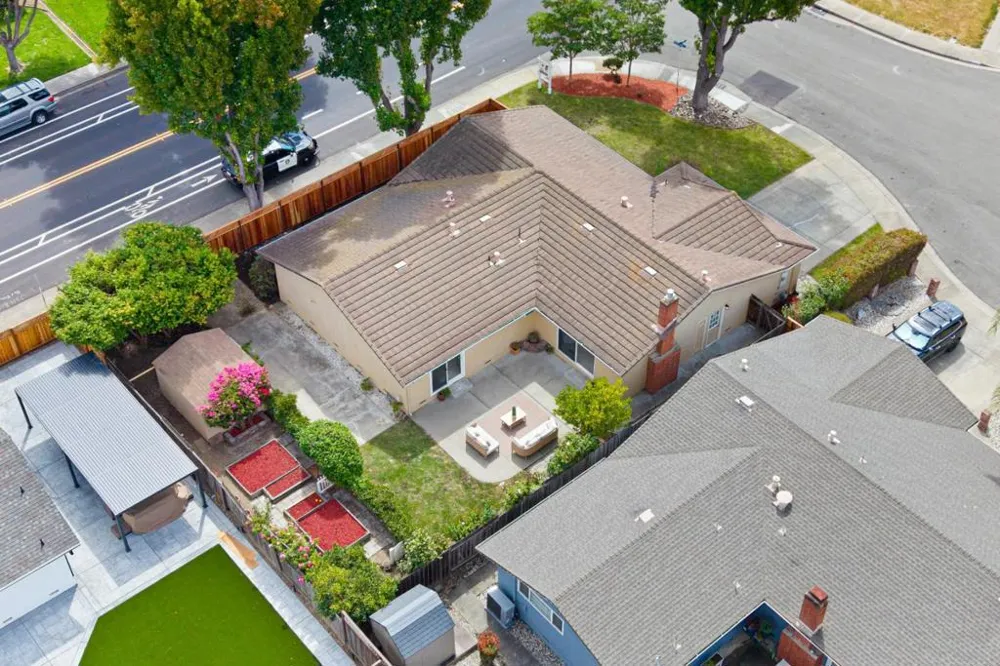 2589 Royal Ann Court Union City, CA 94587