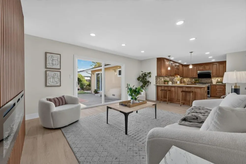 2589 Royal Ann Court Union City, CA 94587