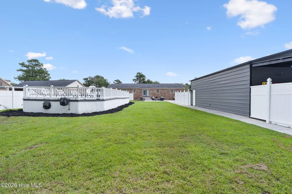 219 Oakwood Heights Drive Lumberton, NC 28358