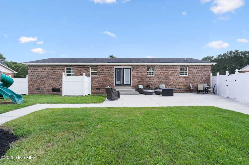 219 Oakwood Heights Drive Lumberton, NC 28358