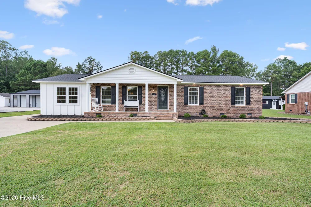 219 Oakwood Heights Drive Lumberton, NC 28358