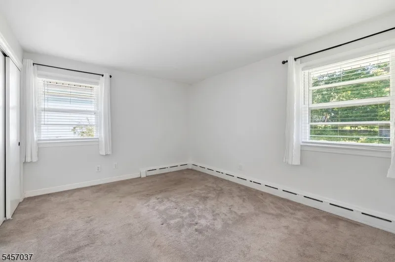 1015 Lakeview Dr Bridgewater, NJ 07920