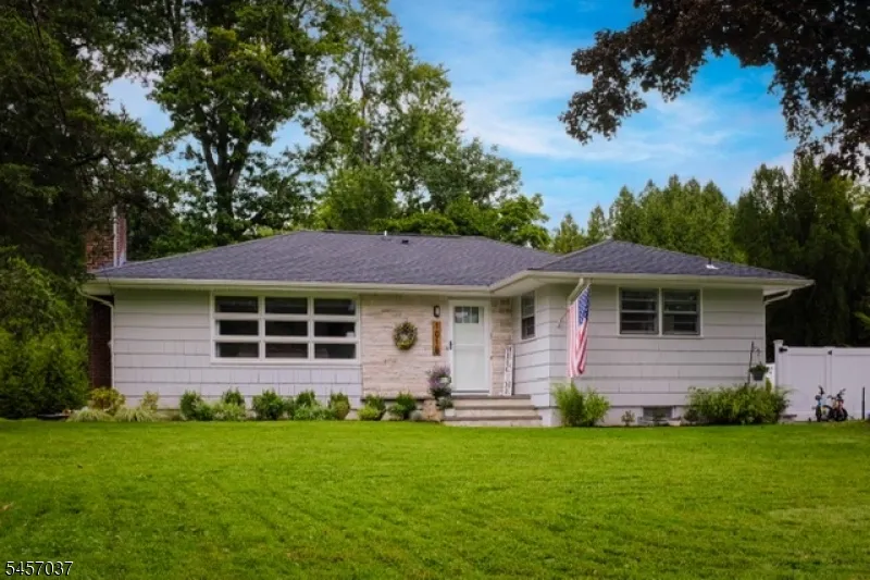 1015 Lakeview Dr Bridgewater, NJ 07920