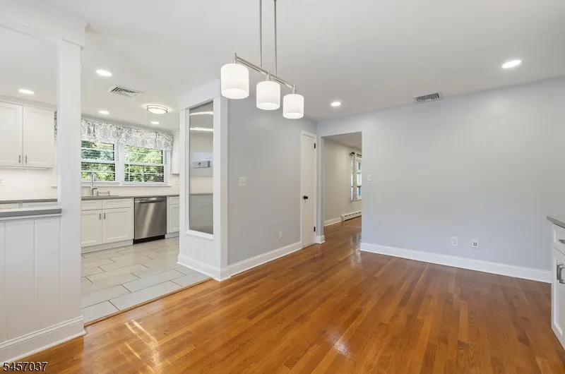 1015 Lakeview Dr Bridgewater, NJ 07920