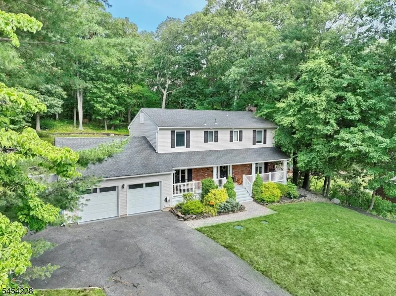 8 Northgate Park Ringwood, NJ 07456