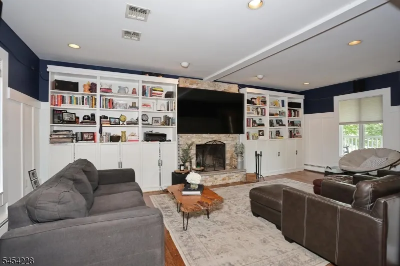 8 Northgate Park Ringwood, NJ 07456