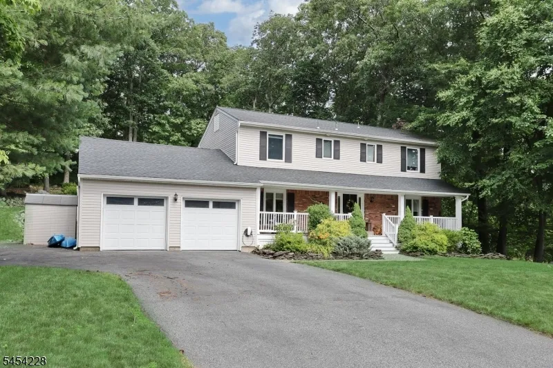 8 Northgate Park Ringwood, NJ 07456