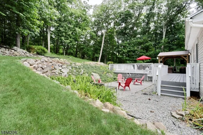 8 Northgate Park Ringwood, NJ 07456