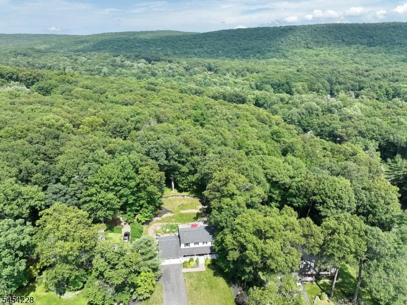 8 Northgate Park Ringwood, NJ 07456