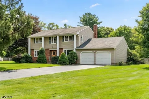 490 South Woods Rd