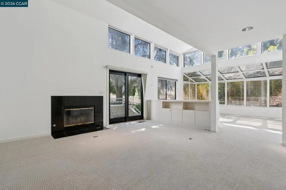 660 La Casa Via Walnut Creek, CA 94598