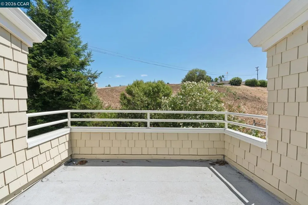 660 La Casa Via Walnut Creek, CA 94598