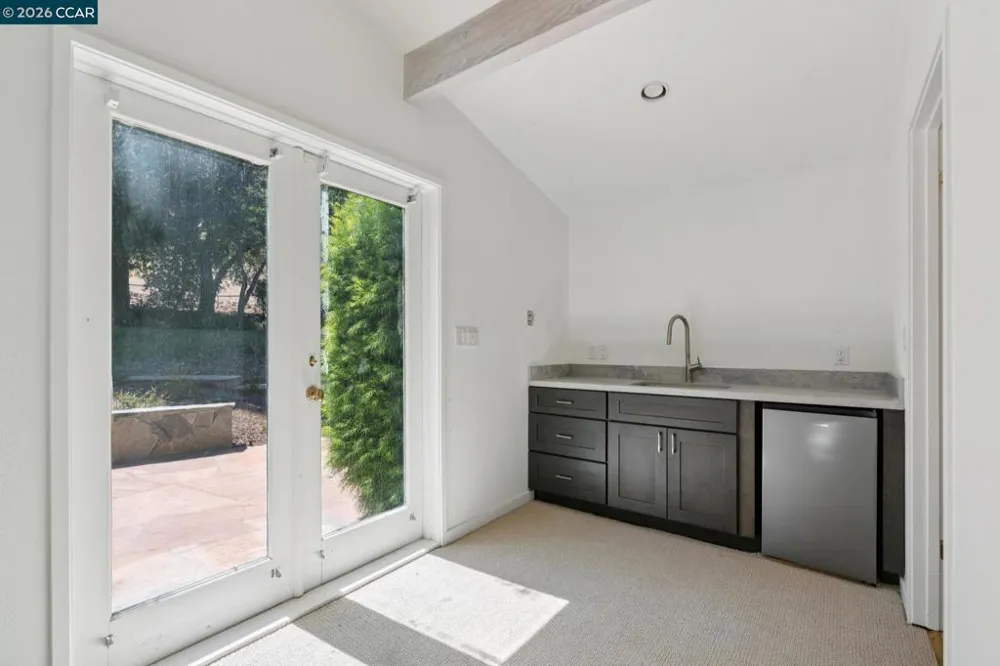 660 La Casa Via Walnut Creek, CA 94598