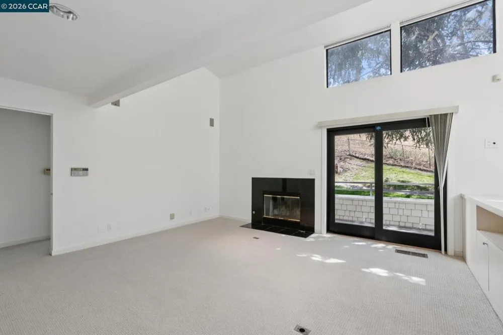 660 La Casa Via Walnut Creek, CA 94598