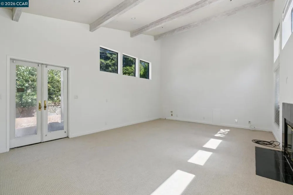 660 La Casa Via Walnut Creek, CA 94598