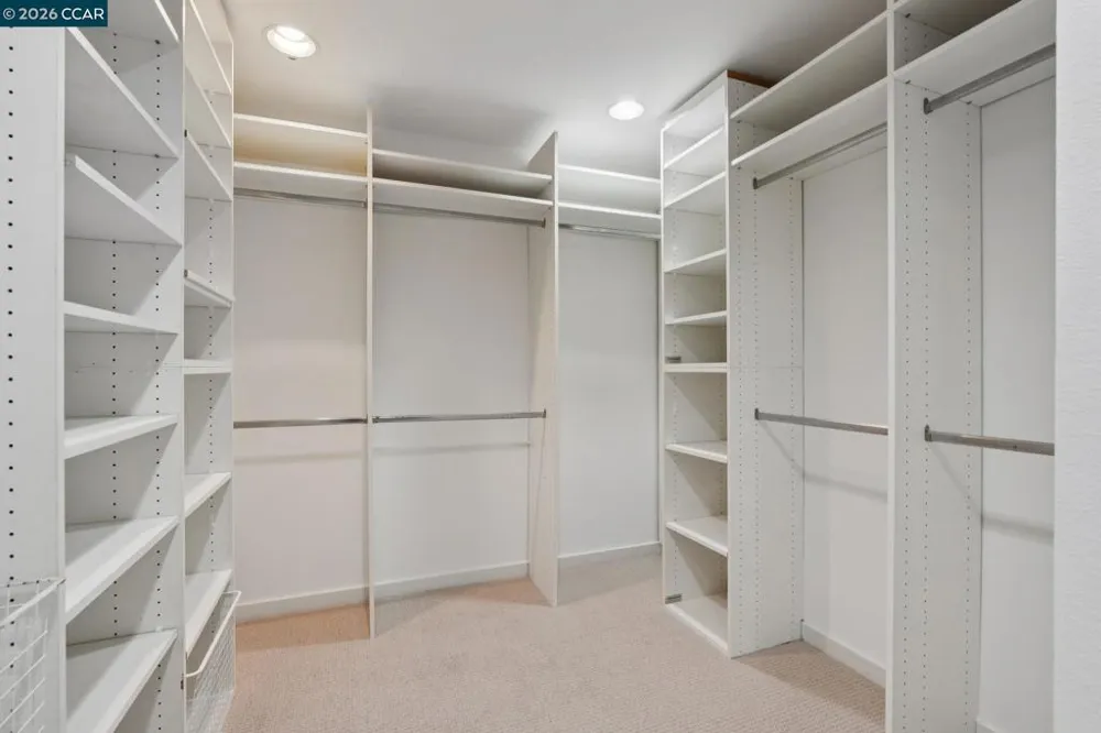660 La Casa Via Walnut Creek, CA 94598