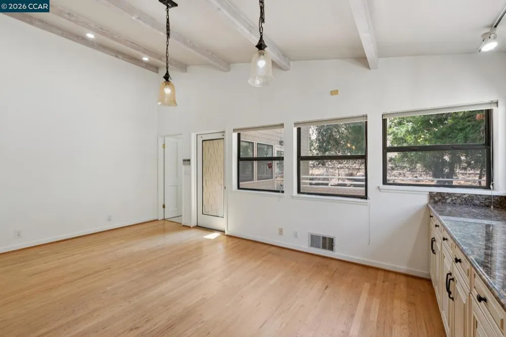 660 La Casa Via Walnut Creek, CA 94598