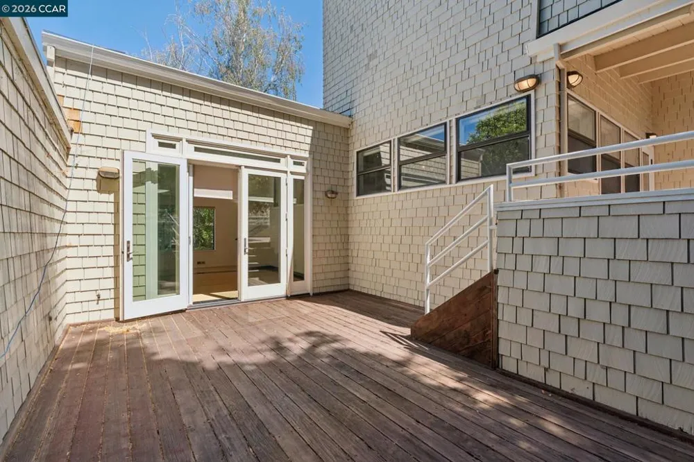 660 La Casa Via Walnut Creek, CA 94598