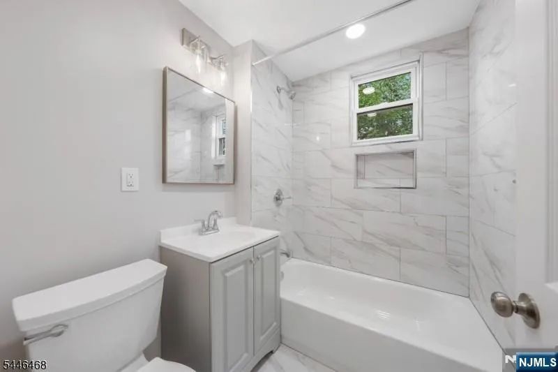 59 Henry Street C3 Passaic, NJ 07055