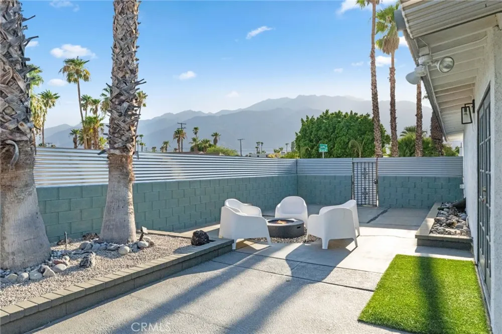 2306 Acacia Road E Palm Springs, CA 92262