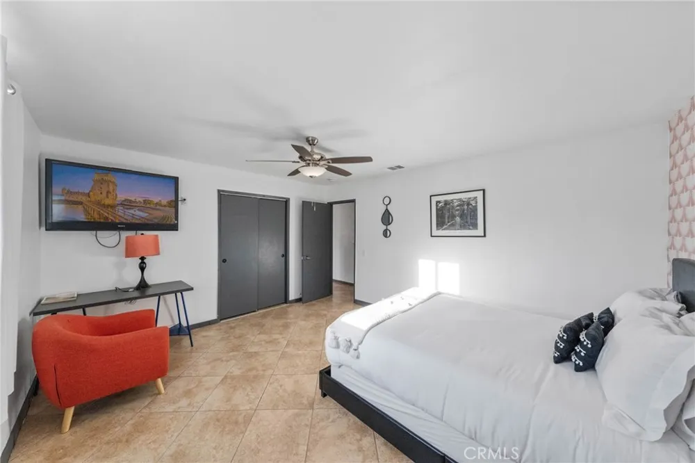 2306 Acacia Road E Palm Springs, CA 92262