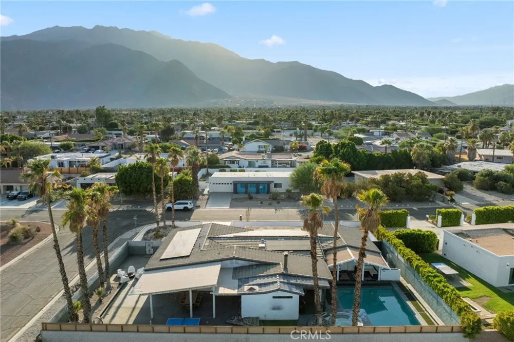 2306 Acacia Road E Palm Springs, CA 92262
