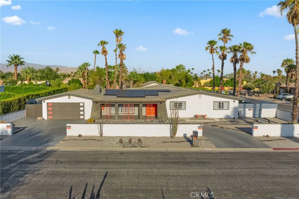 2306 Acacia Road E Palm Springs, CA 92262