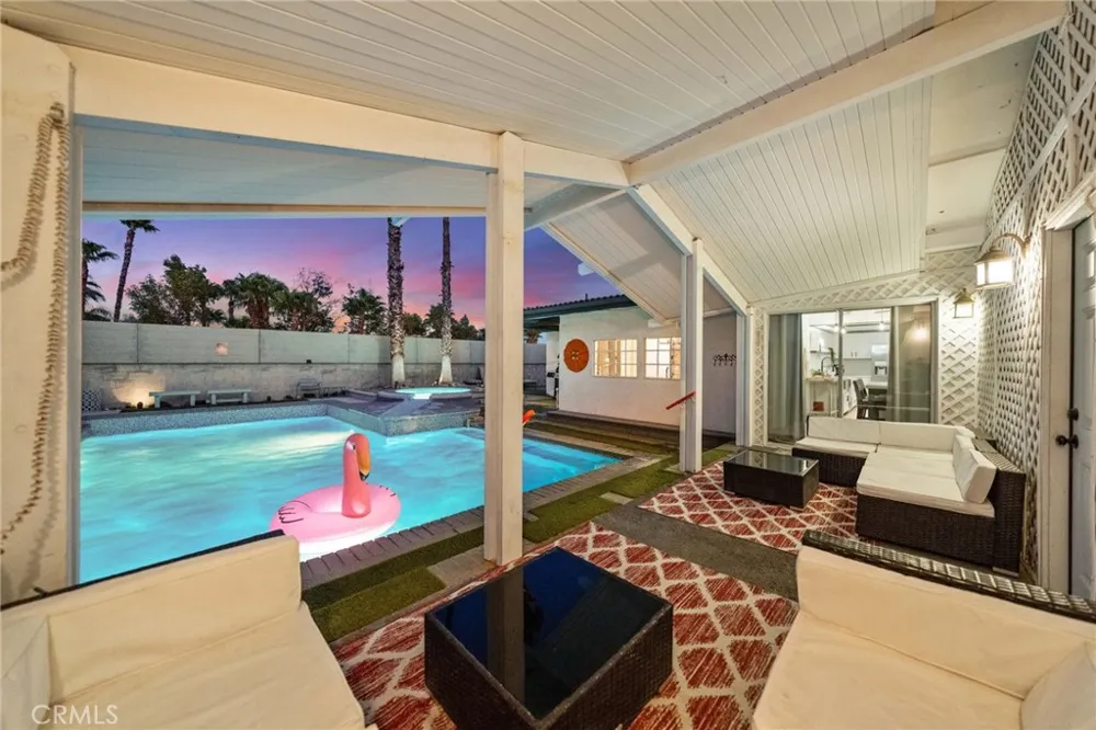 2306 Acacia Road E Palm Springs, CA 92262