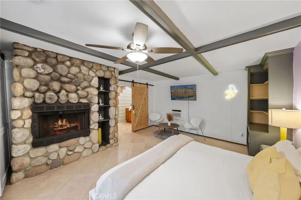 2306 Acacia Road E Palm Springs, CA 92262