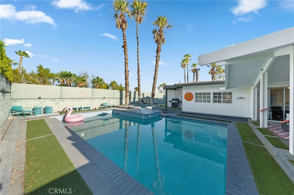 2306 Acacia Road E Palm Springs, CA 92262