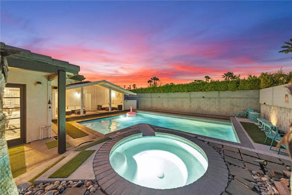 2306 Acacia Road E Palm Springs, CA 92262